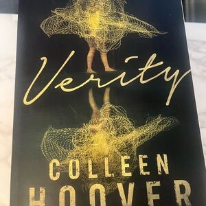 Colleen Hoover Books Bundle- Verity and It Ends With Us